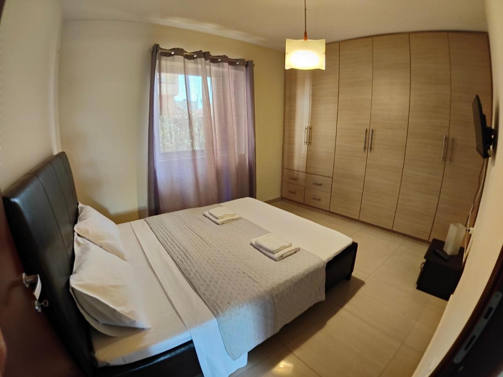 Apartment Lou Place ,near Athens Airport