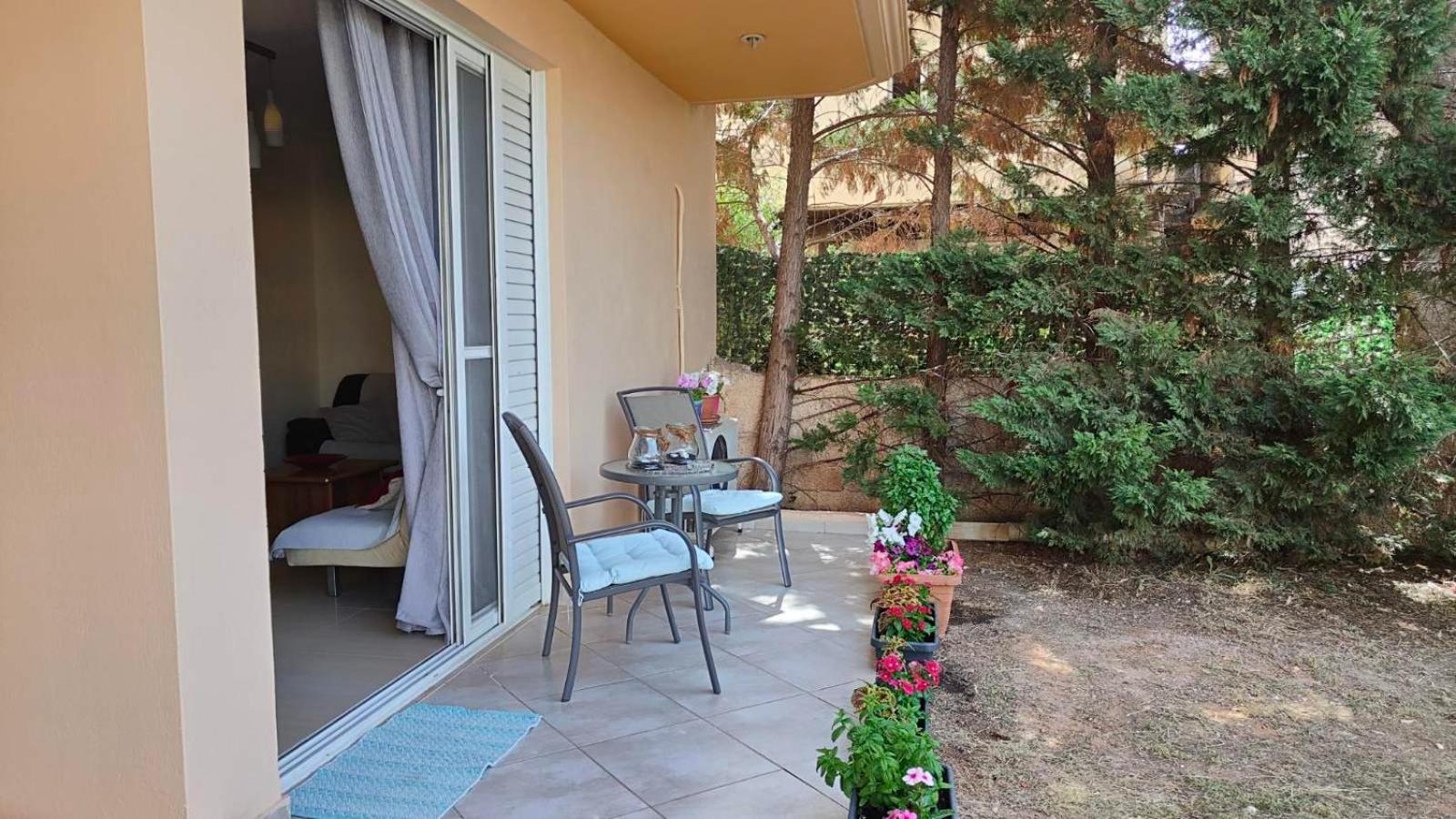 Lou Place ,near Athens Airport Koropi