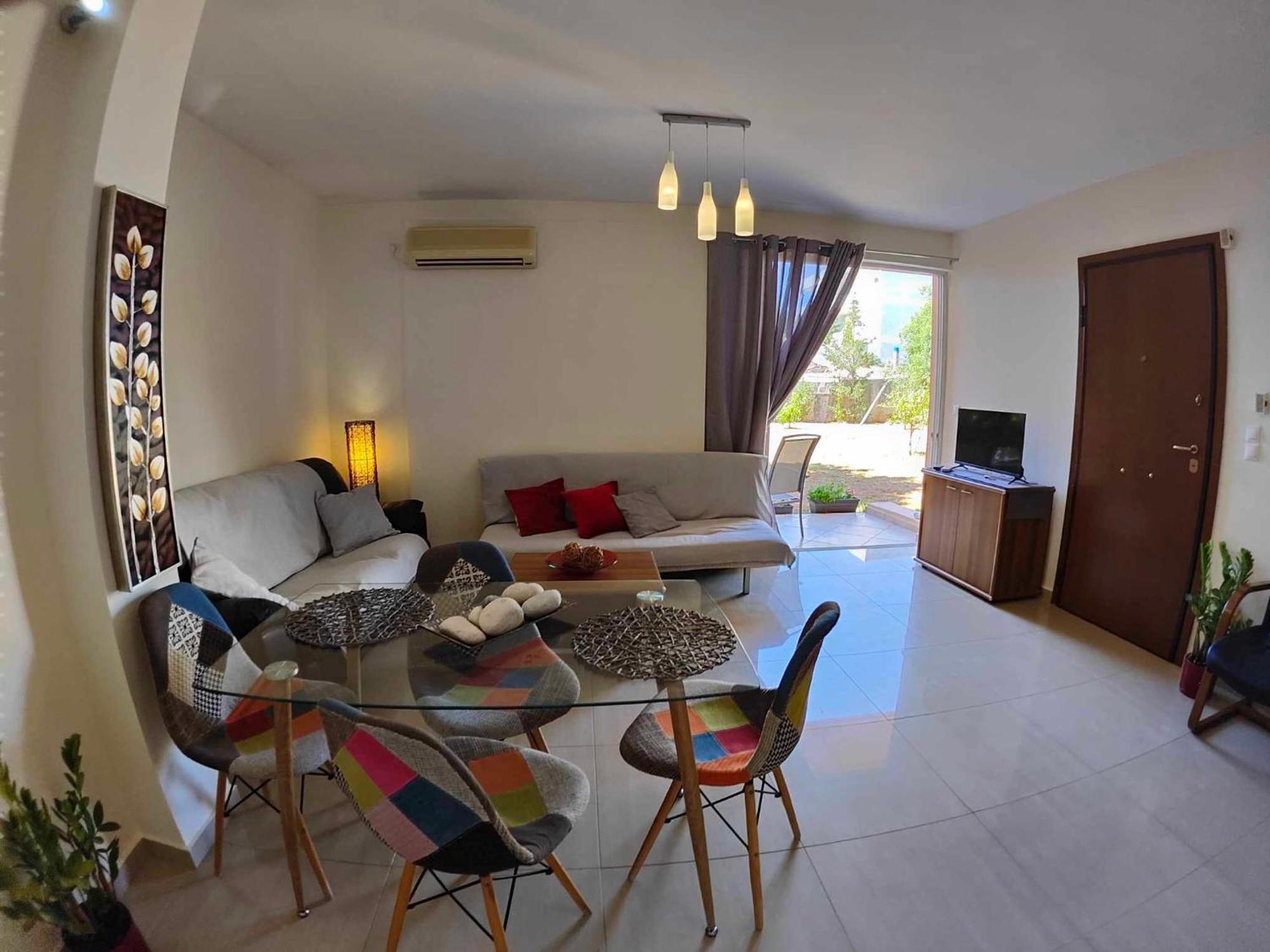 Lou Place ,near Athens Airport * Koropi